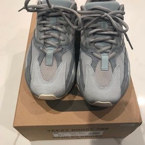 Yeezy 700 Inertia